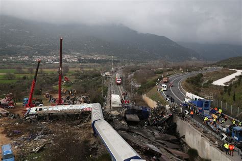 早报：希腊两列车相撞已致43人遇难，或因人为错误导致 端传媒 最新 Telegraph