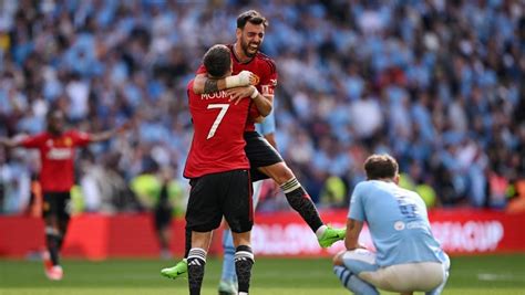 Manchester United Stun Manchester City To Win Fa Cup Rcrnsports