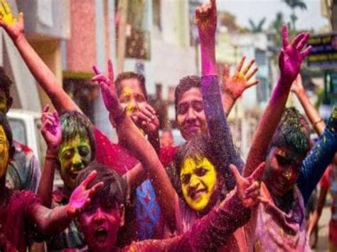 Happy Holi 2023 Best Wishes Messages And Greetings To Send To Your Loved Ones Bizli News