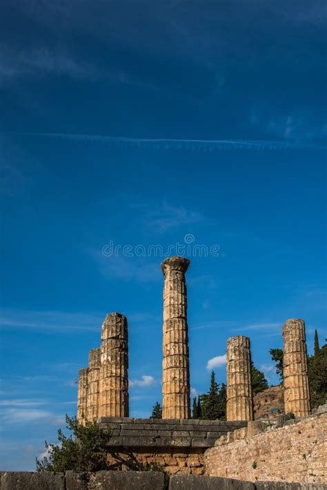 Tempel Von Apollo Und Von Altar Von Chiots In Delphi Griechenland