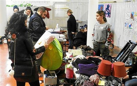 École Louise Michel 400 visiteurs au vide greniers Le Télégramme