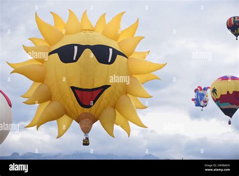 Rainbow Hot Air Balloons At Albuquerque International Balloon Fiesta Stock Photo Alamy