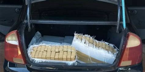 Motorista Abandona Carro Quilos De Maconha Em Rodovia De Ms E