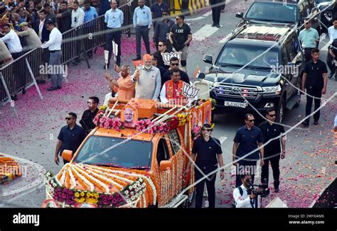 GHAZIABAD INDIA APRIL 6 Prime Minister Narendra Modi And UP Chief