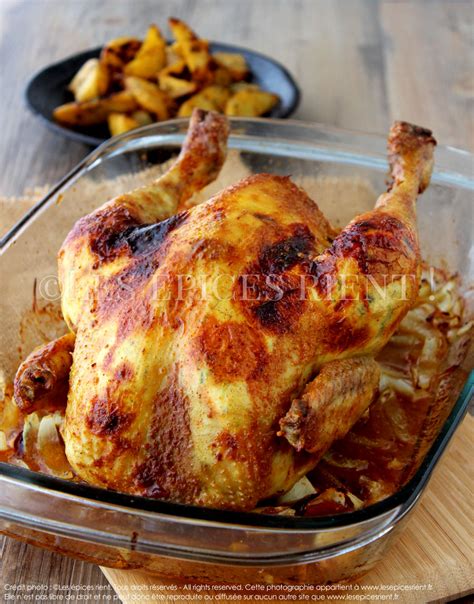 Poulet rôti du dimanche farci sous la peau Les épices rient