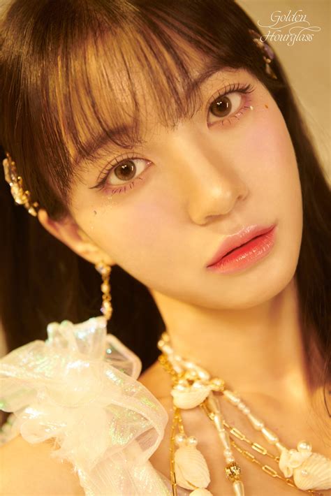 Oh My Girl Bagikan Foto Konsep Terbaru Untuk Golden Hourglass