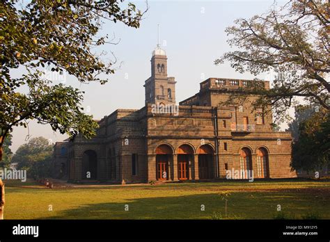 Savitribai Phule Pune University, Main building at Pune Stock Photo - Alamy