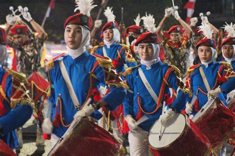 Infopublik Drumband Fkppi Ikuti Pawai Obor Di Banjarmasin