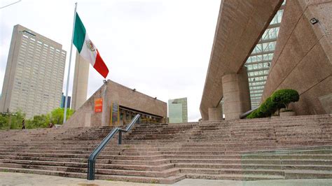 Auditorio Nacional mostrando escenas de teatro, un edificio ...