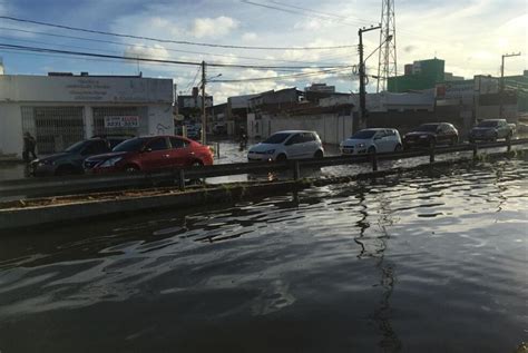 Alta Da Maré Provoca Alagamentos Na Capital