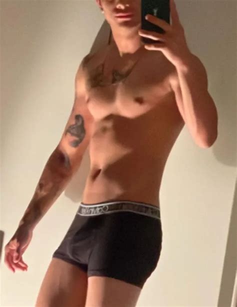 V Rias Nudes Do Influencer Miguel De Souza Pelado Foto De Penis