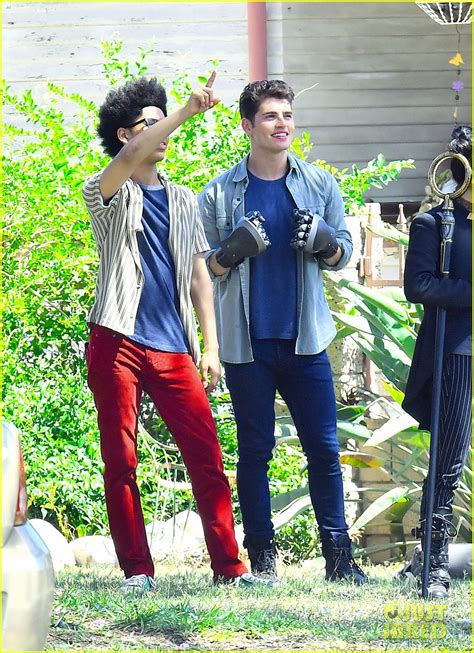 Gregg Sulkin Uses His Superpower Gloves On Runaways Set Photo