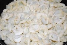 Tortellini Cu Spanac Si Ricotta Cu Sos Alb De Smantana Mondocucina Ro