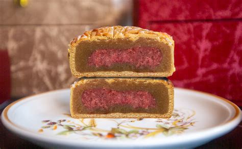 Eu Yan Sang Exquisite Birds Nest Mooncakes With Ginseng Ruby Dates