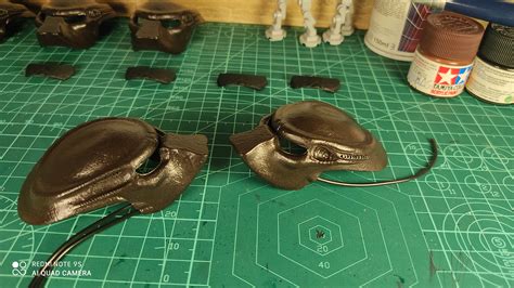 Hot Toys MMS Predator Th Scale City Hunter Predator Collectible Figure Page