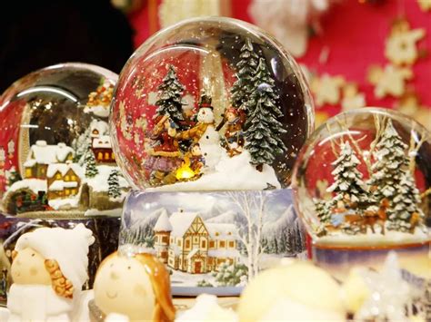 Vintage Snow Globes As Collector's Products