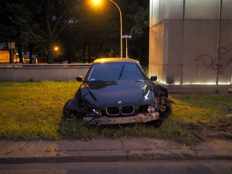 Wypadek Bmw Na Pi Sudskiego Przy Targowej W Odzi S Ranni