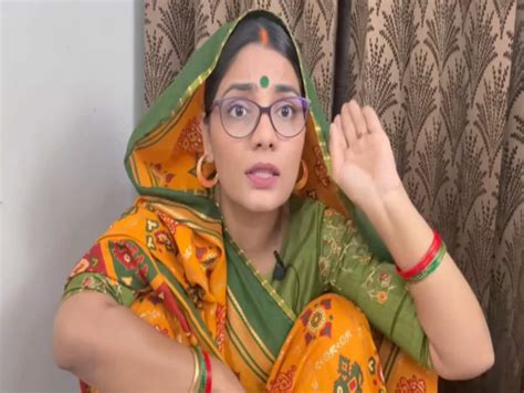 Bihar Me Ka Ba Season 2 Video Singer Neha Singh Rathore Attacks Nitish