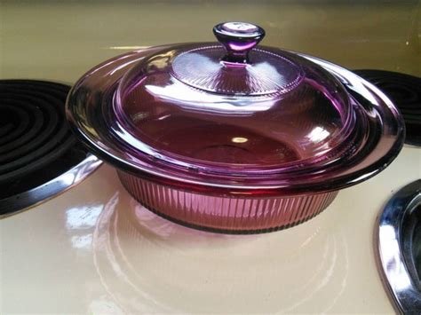 Pyrex Visions Cranberry 1 5 Quart Casserole Dish With Lid