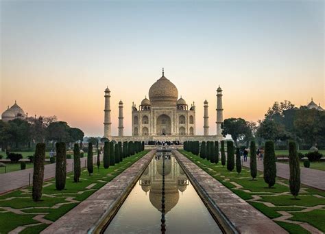 The Taj Mahal At Agra Mausolem Of Mumtaz Mahal And Shah Jahan