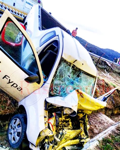 Choque Entre Camionetas En Tramo Comit N San Crist Bal Deja