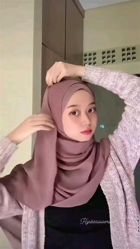 Pin By Andazyar On Hijab Tutorial Hijab Trends Hijab Style Tutorial