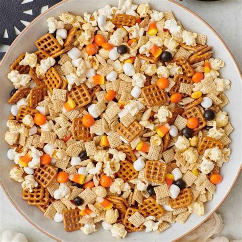 Halloween Chex Mix Fall Snack Mixes Halloween Chex Mix Chex Mix Recipes