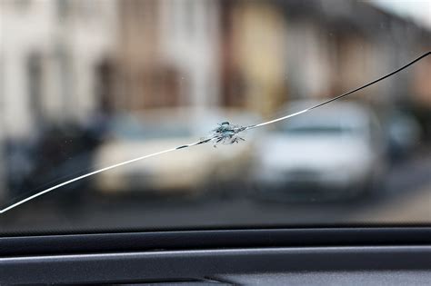 How To Repair A Cracked Windscreen Without Replacing It - Instant ...