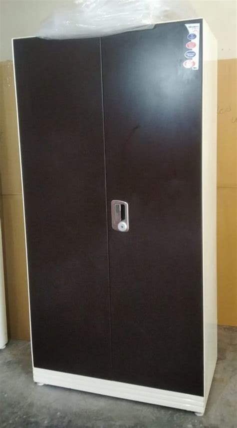 With Locker Door Brown Plain Stainless Steel Almirah Shelves