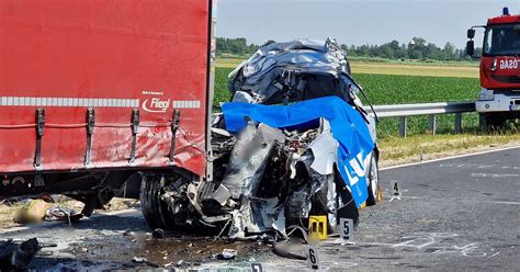 Polska Rodzina Mia A Wypadek Na W Grzech Ocala Tylko Dwuletni Maluszek