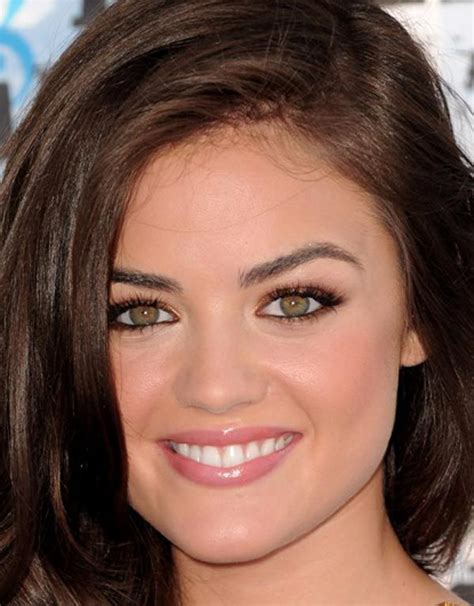 Pin De Jennifer Carrillo Em Makeup Penteados Lucy Hale Olhos Verdes