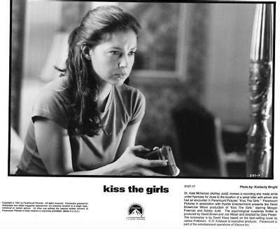 Ashley Judd "Kiss The Girls " Vintage Movie Still | eBay