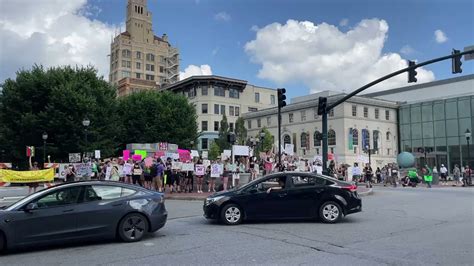 Kimberly King On Twitter 416pm Asheville Nc Drivers Honk To Show