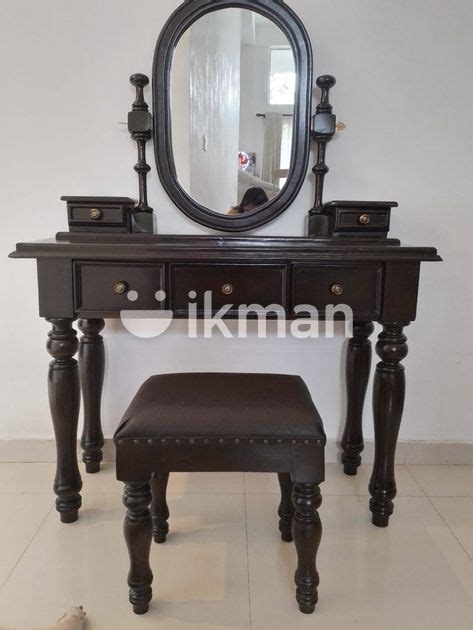 Antique Design Teak Wood Dressing Table Brand New For Sale Mount