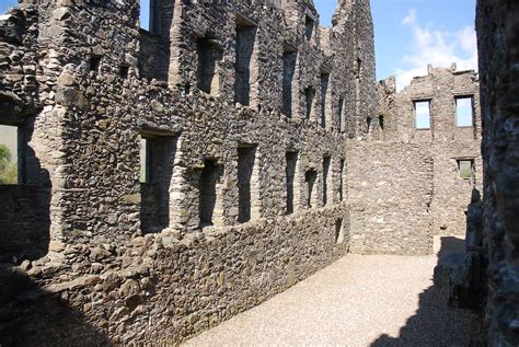 Kilchurn Castle, Loch Awe (Walkhighlands)