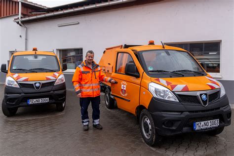 Stadt Erweitert Fuhrpark Zwei Neue Bauhoffahrzeuge Entsorgen M Ll Und