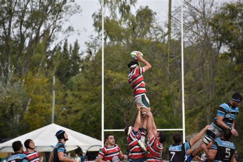 LAS FOTOS DEL PARTIDO ENTRE DELTA Y LICEO NAVAL Rugby Champagne