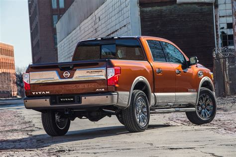 2017 Nissan TITAN Crew Cab 05 The Fast Lane Truck