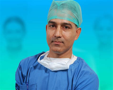 Meet Our Robotic Hip Replacement Doctor Dr Ashwani Maichand