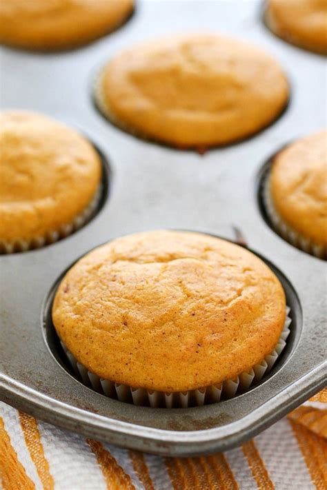 Quick & Easy Pumpkin Muffins - Yummy Healthy Easy