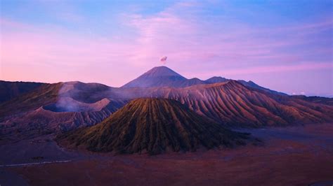 Premium Photo Sunrise On Mount Bromo