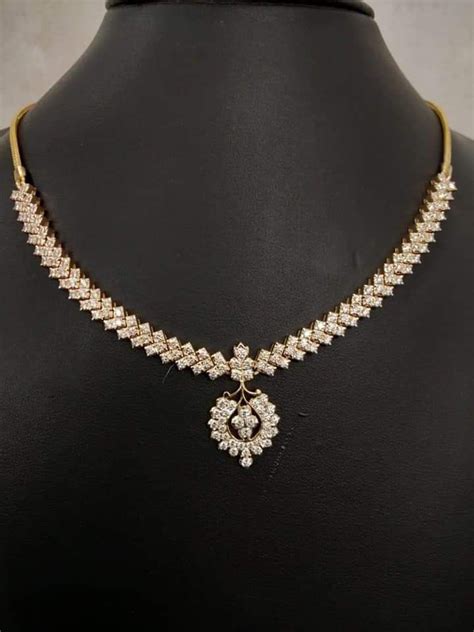 Pin By Jhansi On Gold In Pretty Gold Necklaces Diamond Pendants