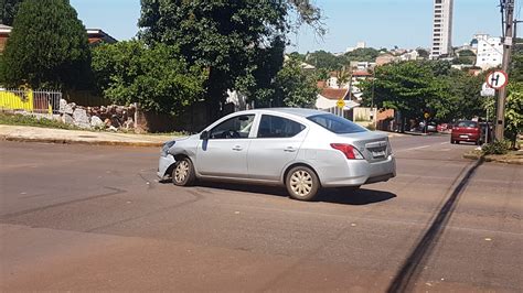 Nova colisão de trânsito é registrada no cruzamento das ruas Souza