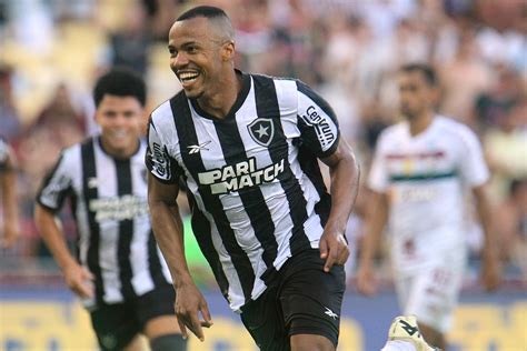 Botafogo Acerta Renovação De Contrato Com Marlon Freitas Até O Final De