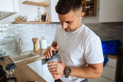 Meglio Assumere Le Proteine Prima O Dopo L Allenamento Ecco La