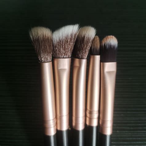 Makeup Brushes - Complete Set on Carousell