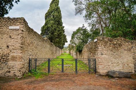 Ruins of Pompeii, Ancient City in Italy, Destroyed by Mount Vesuvius ...