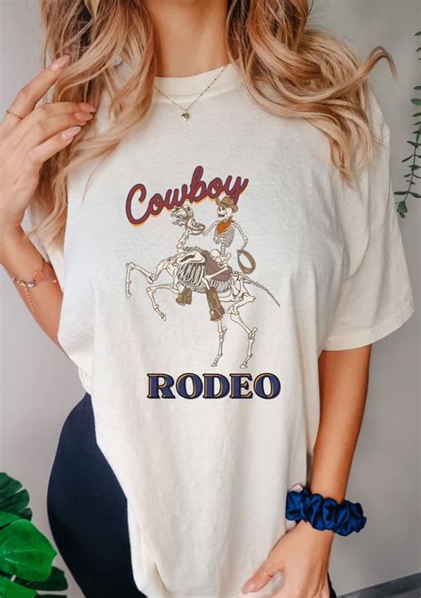 Vintage Western Cowboy Graphic T Shirt Retro 90s Graphic Western Shirt Rodeo Tese Rodeo