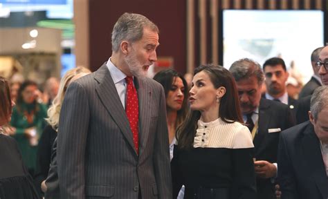 El Rey Felipe VI habría roto todos los lazos con las amistades de Letizia