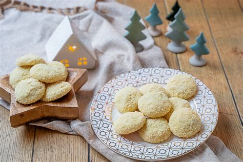 Zarte Schneeb Lle Einfaches Rezept F R Vanille Butter Pl Tzchen